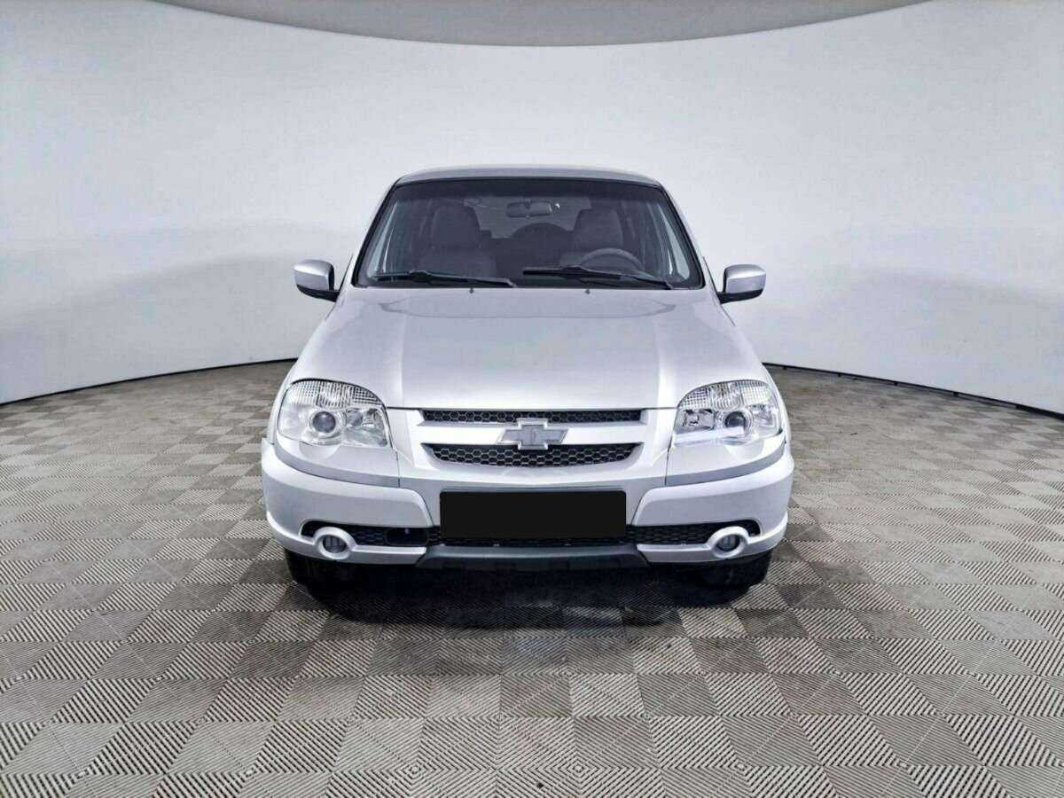 Chevrolet Niva с пробегом — 2016 год. Фото: #1