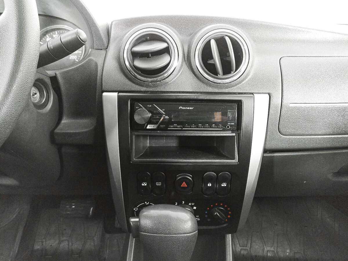 Nissan Almera с пробегом — 2018 год. Фото: #12