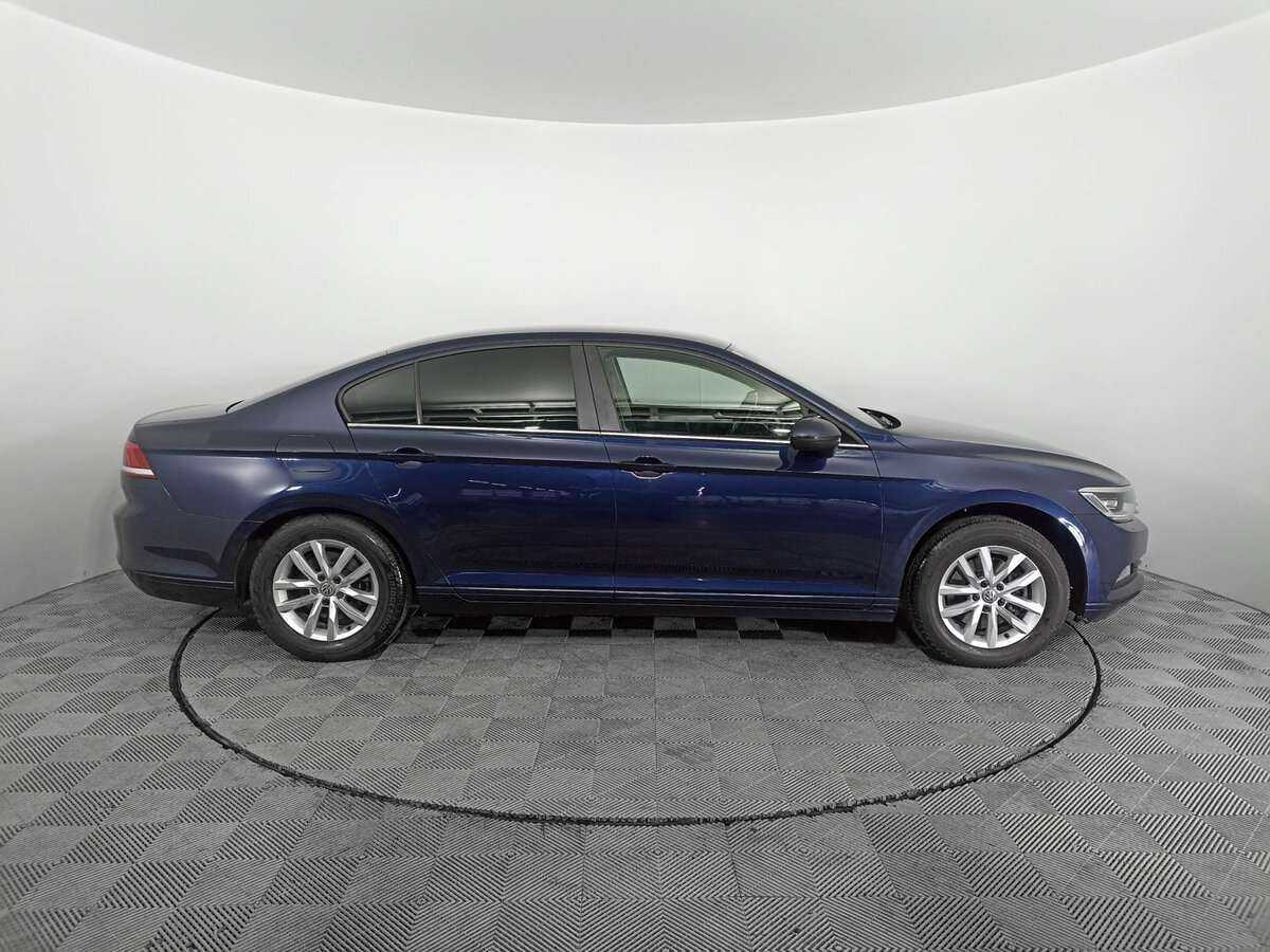 Volkswagen Passat с пробегом — 2016 год. Фото: #3