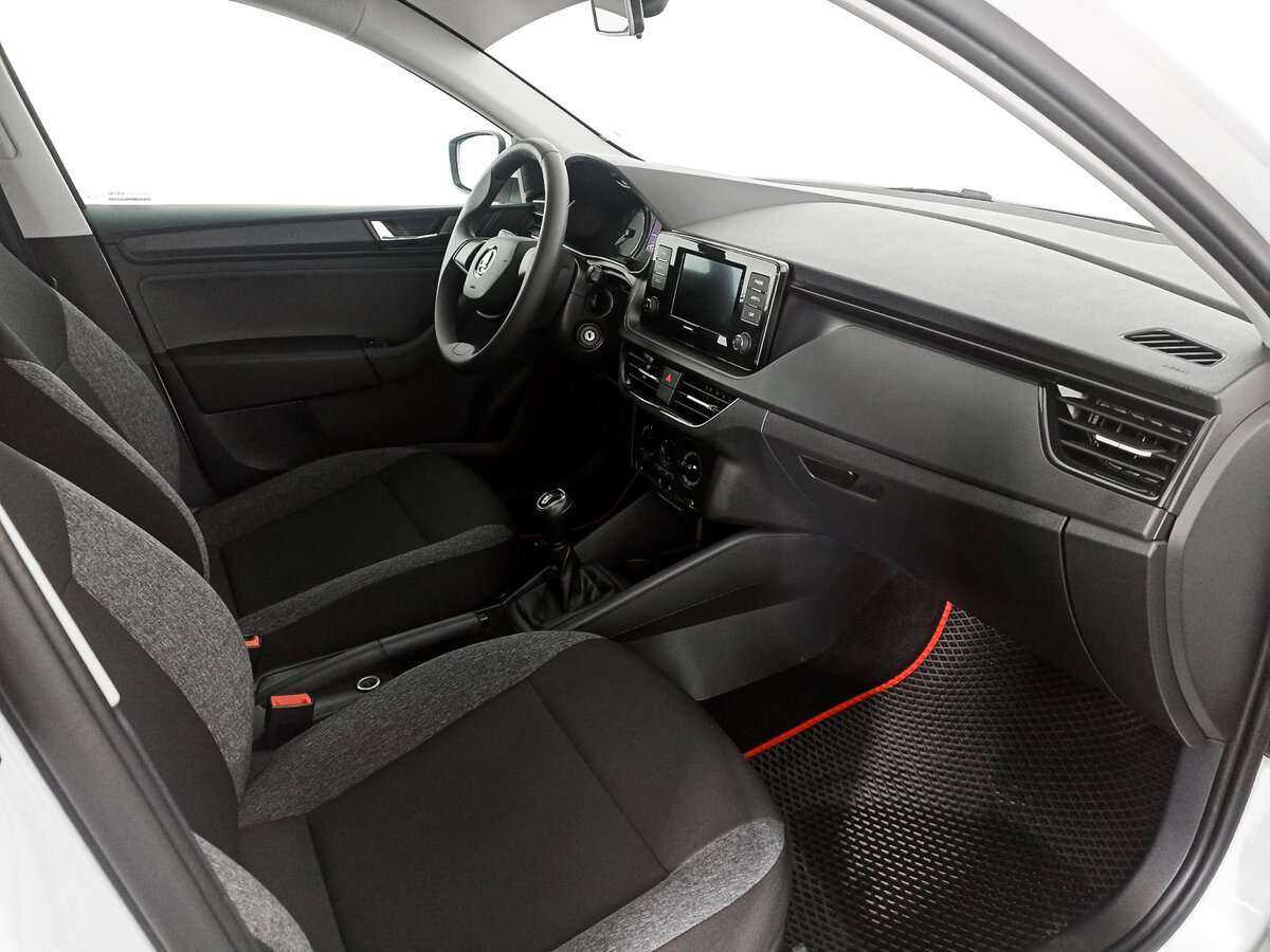 Skoda Rapid с пробегом — 2021 год. Фото: #8