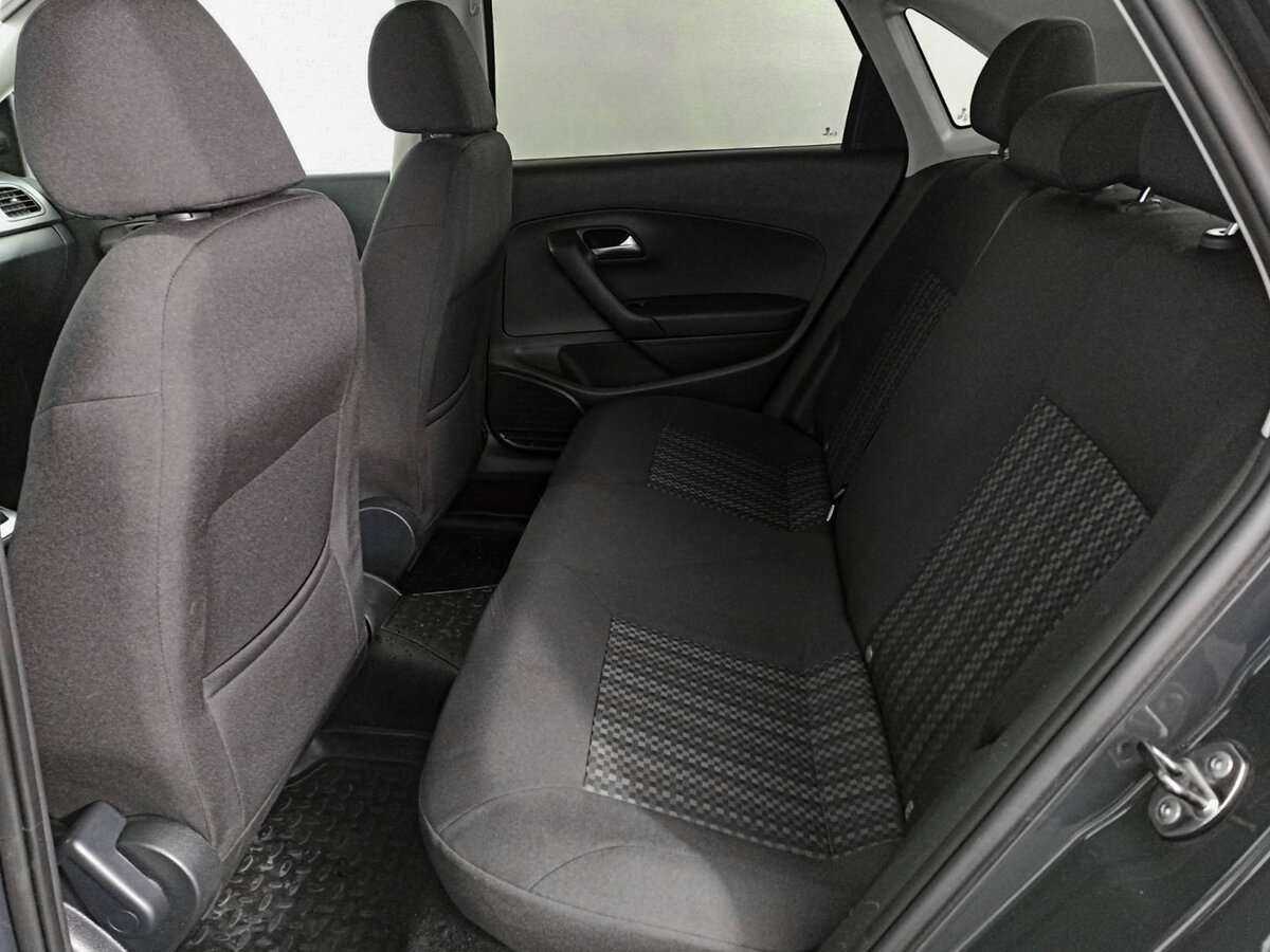 Volkswagen Polo с пробегом — 2017 год. Фото: #9