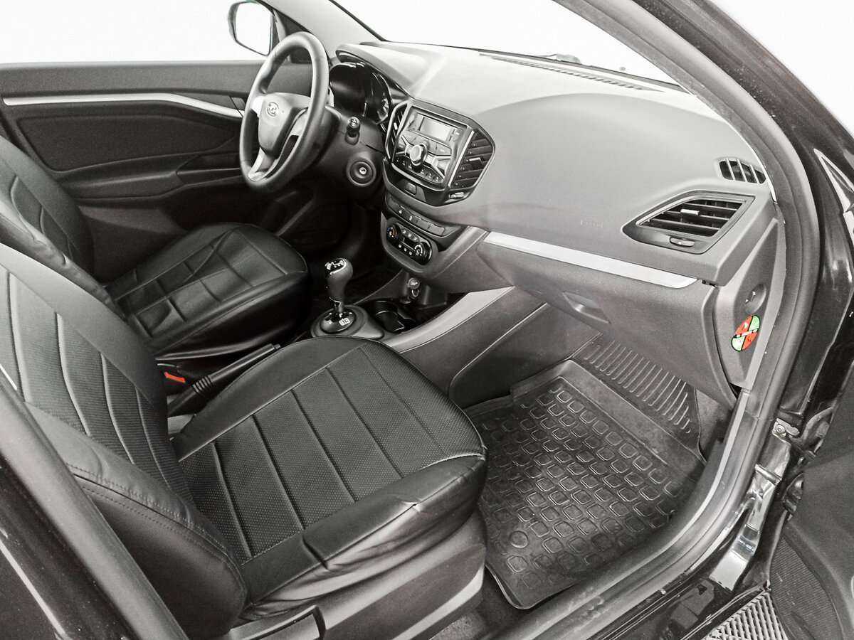 Lada (ВАЗ) Vesta с пробегом — 2015 год. Фото: #7