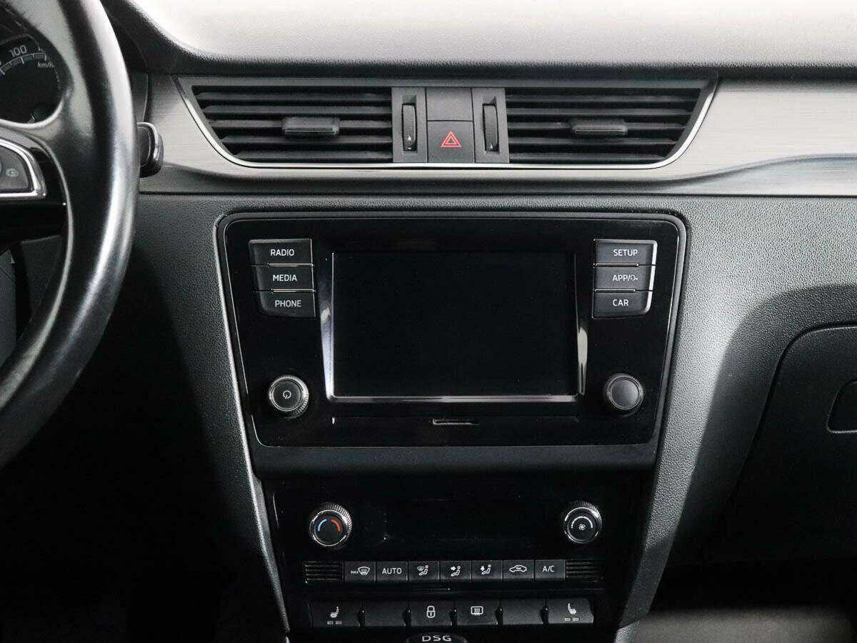 Skoda Rapid с пробегом — 2017 год. Фото: #11