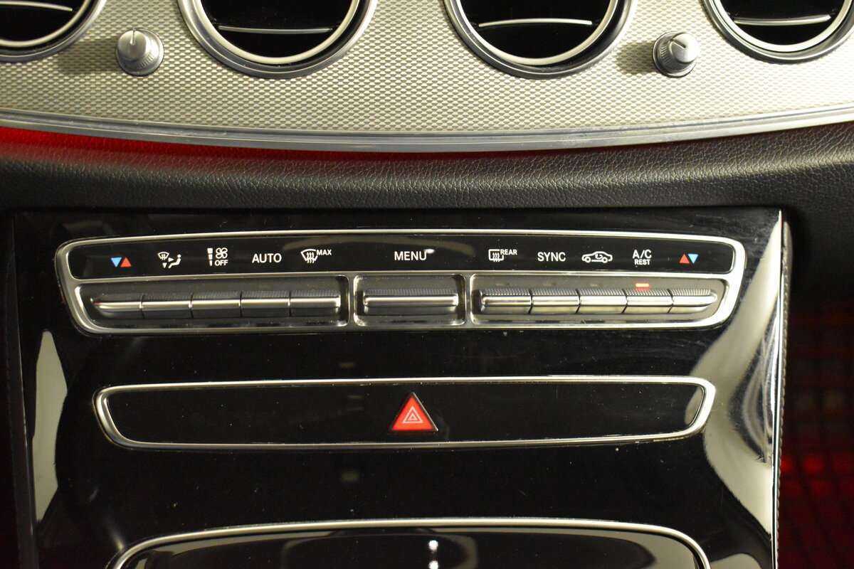 Mercedes-Benz E-Класс с пробегом — 2018 год. Фото: #17