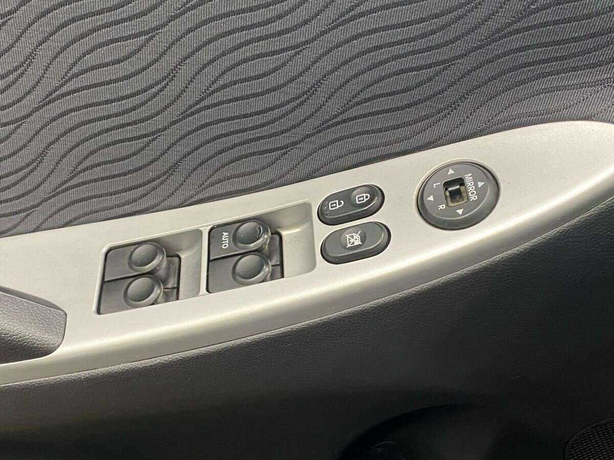 Hyundai Solaris с пробегом — 2012 год. Фото: #15