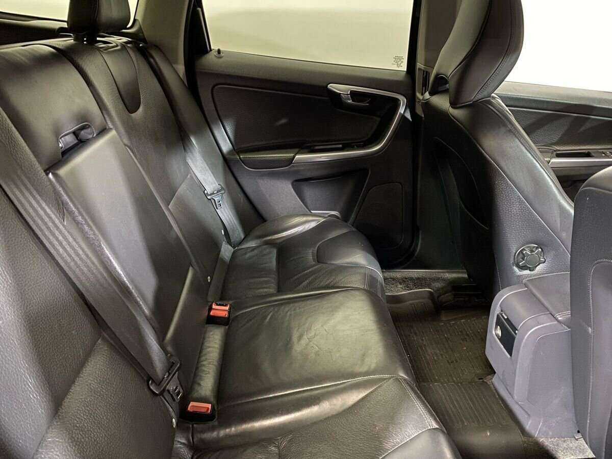 Volvo XC60 с пробегом — 2013 год. Фото: #10