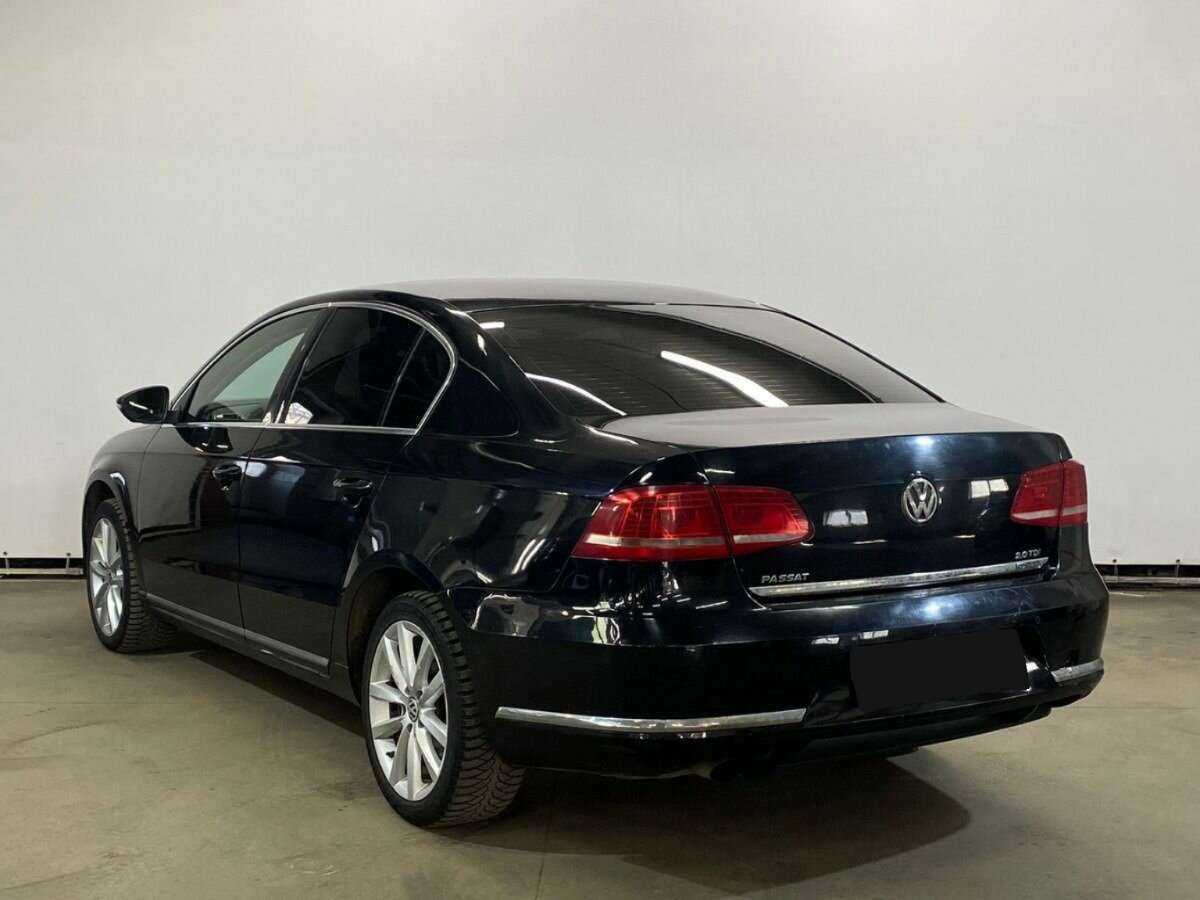 Volkswagen Passat с пробегом — 2012 год. Фото: #6