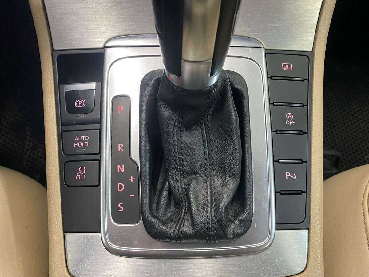 Volkswagen Passat с пробегом — 2012 год. Фото: #15