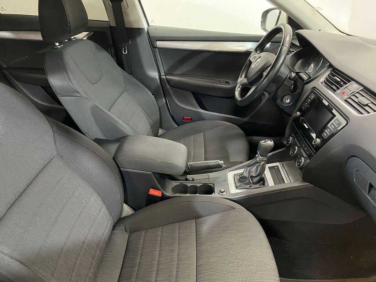 Skoda Octavia с пробегом — 2013 год. Фото: #8