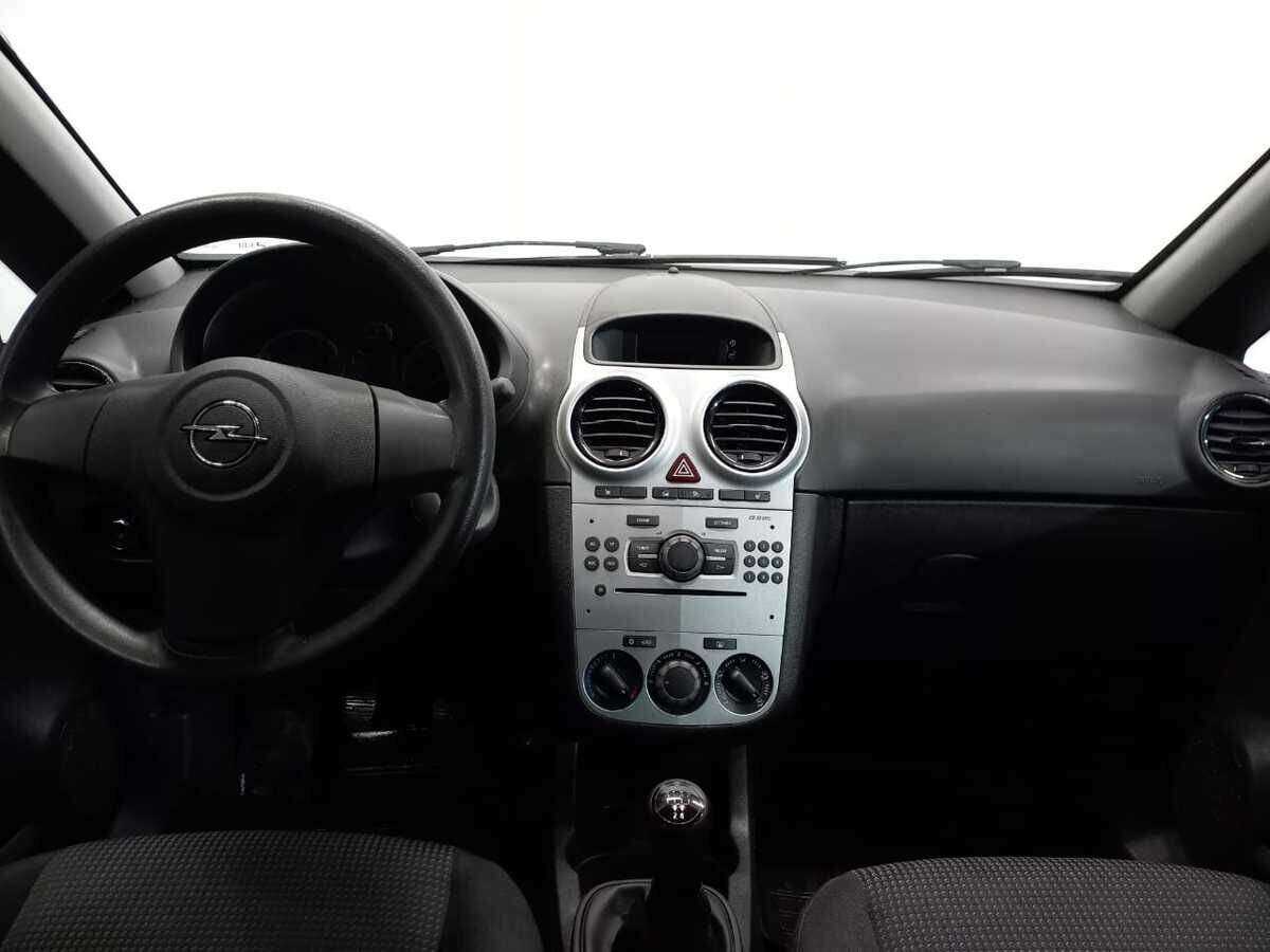 Opel Corsa с пробегом — 2012 год. Фото: #8