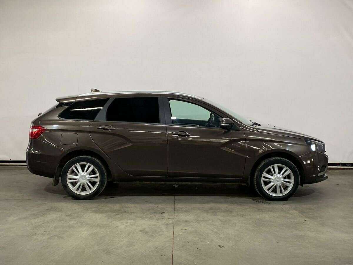 Lada (ВАЗ) Vesta с пробегом — 2018 год. Фото: #3