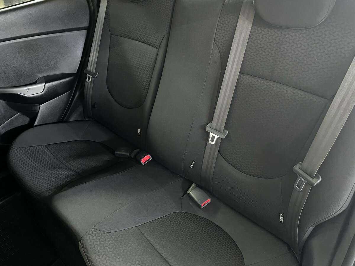 Kia Rio с пробегом — 2017 год. Фото: #13