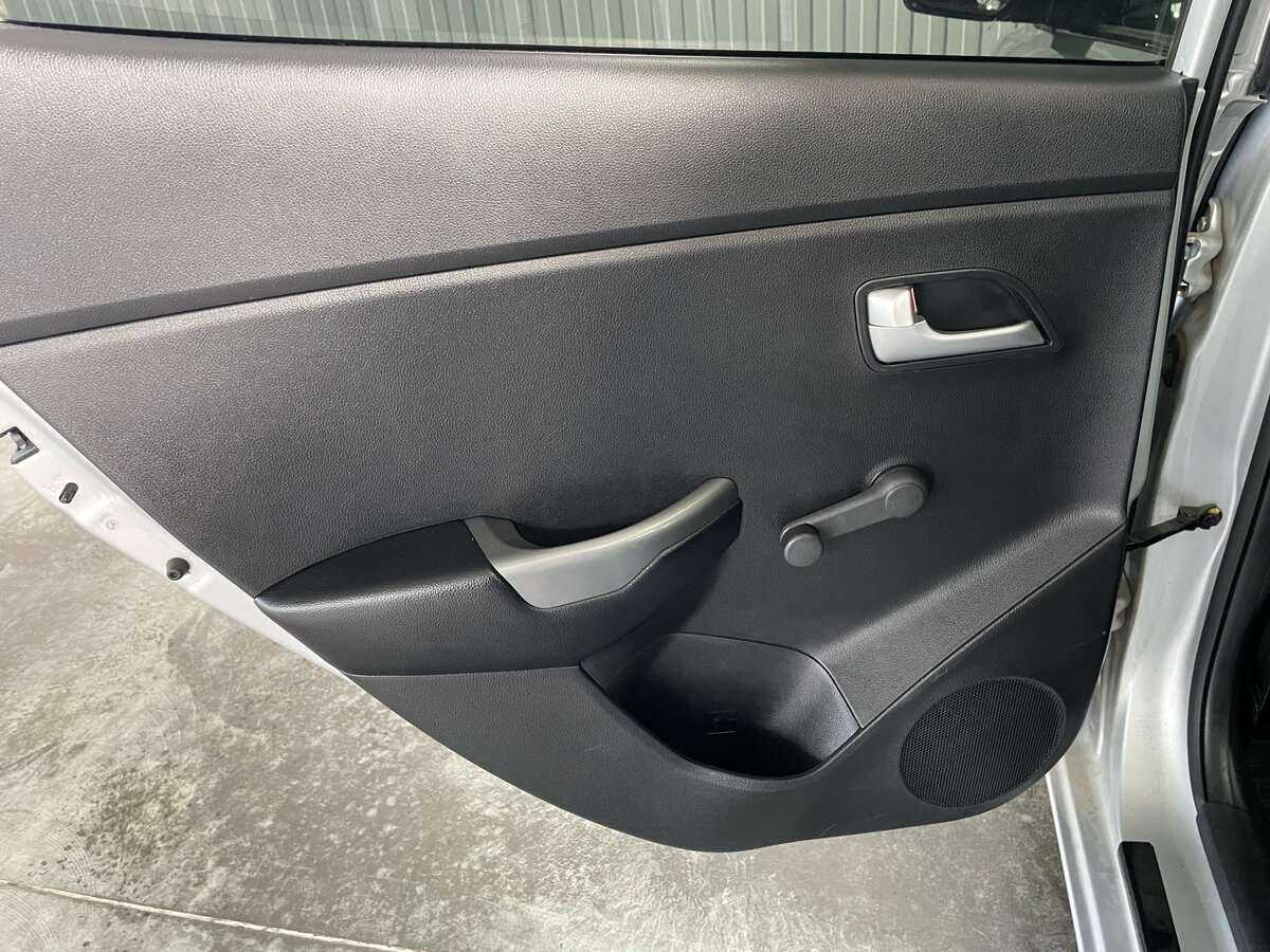 Kia Rio с пробегом — 2017 год. Фото: #17