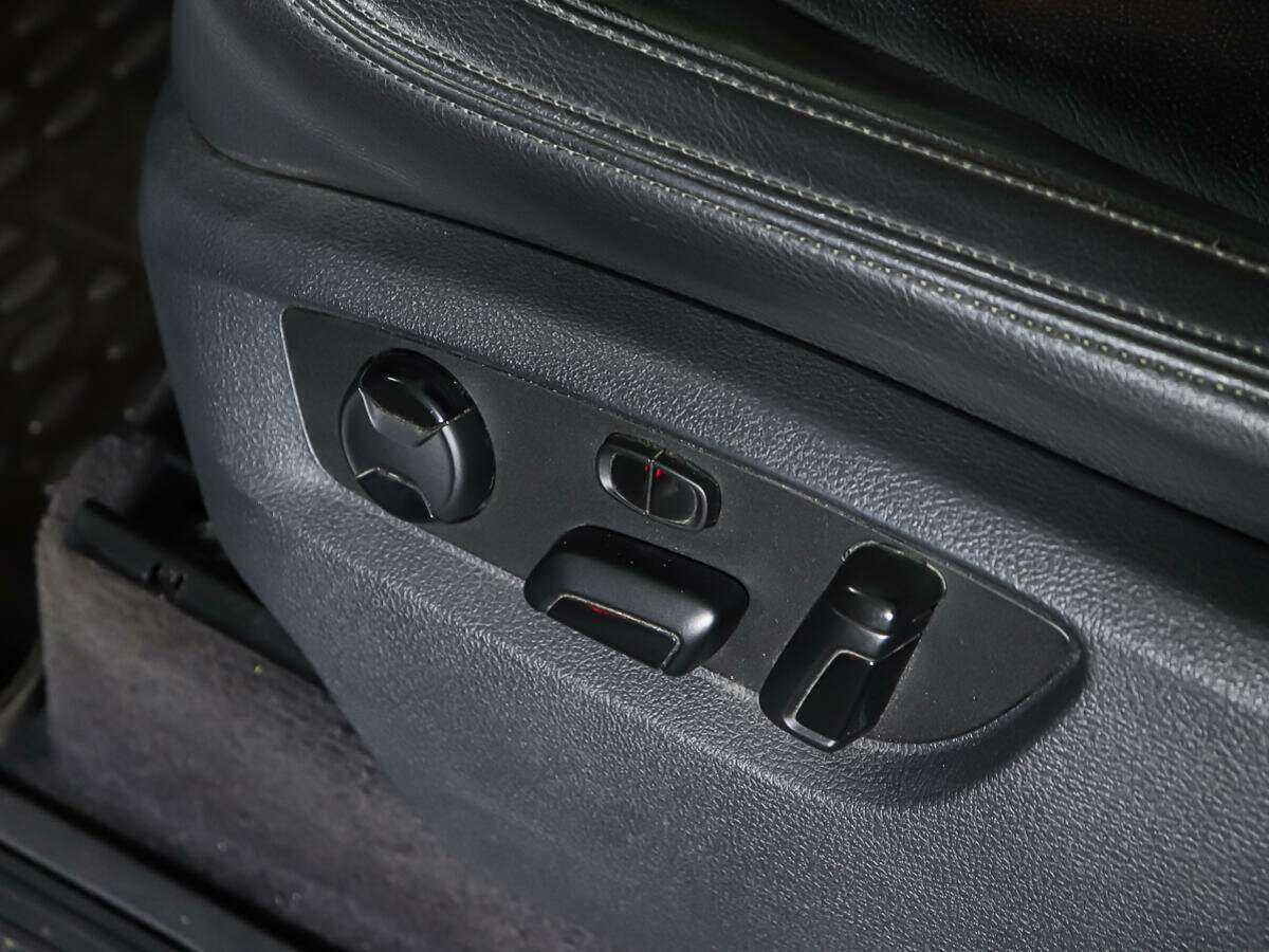 Volkswagen Touareg с пробегом — 2013 год. Фото: #17