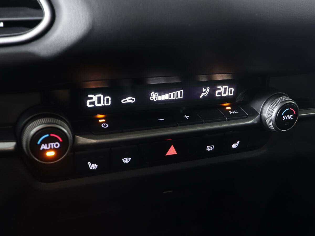 Mazda CX-30 с пробегом — 2020 год. Фото: #17