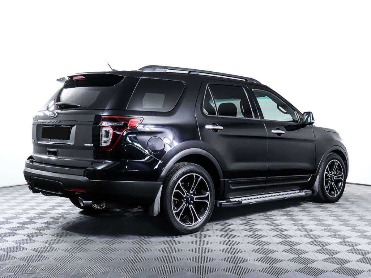 Ford Explorer с пробегом — 2013 год. Фото: #4