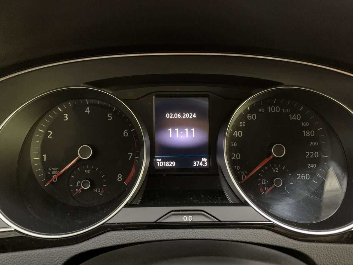 Volkswagen Passat с пробегом — 2019 год. Фото: #10