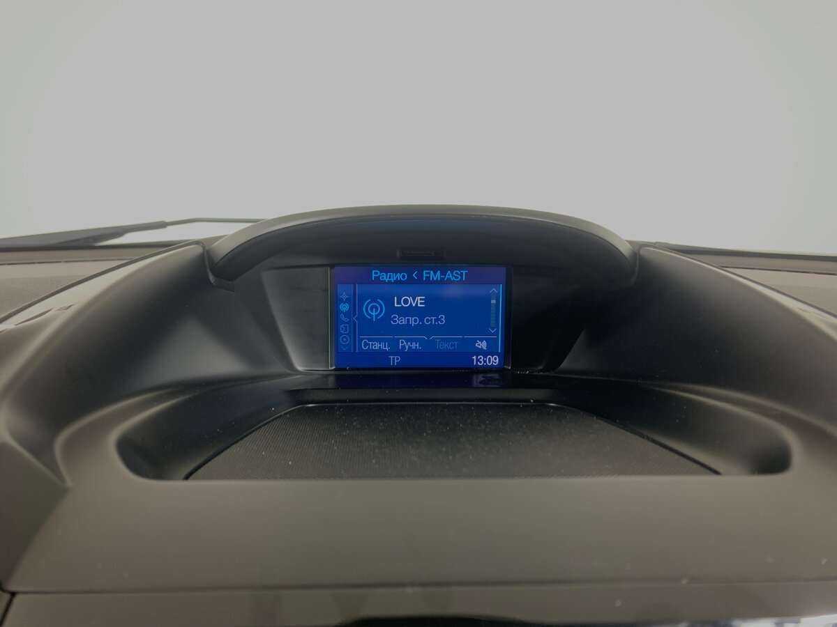 Ford Kuga с пробегом — 2014 год. Фото: #12