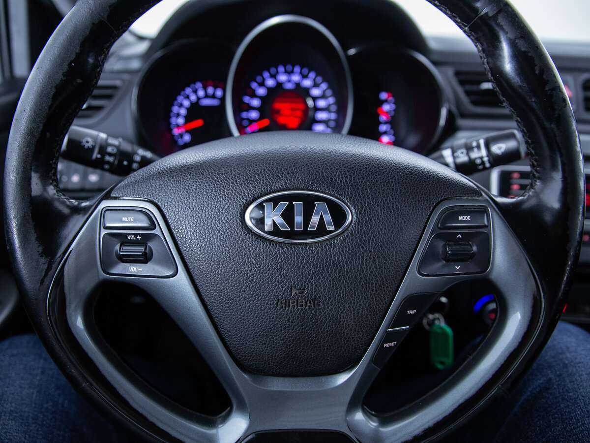 Kia Rio с пробегом — 2017 год. Фото: #13