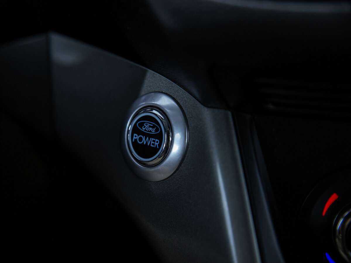 Ford Kuga с пробегом — 2013 год. Фото: #14