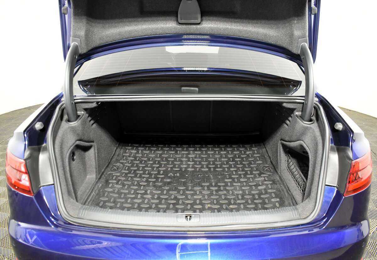 Audi A4 с пробегом — 2018 год. Фото: #7