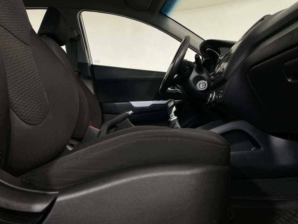 Kia Rio с пробегом — 2013 год. Фото: #13