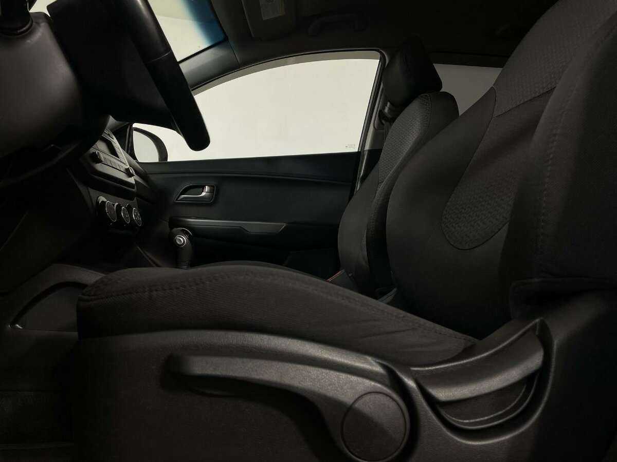 Kia Rio с пробегом — 2016 год. Фото: #9