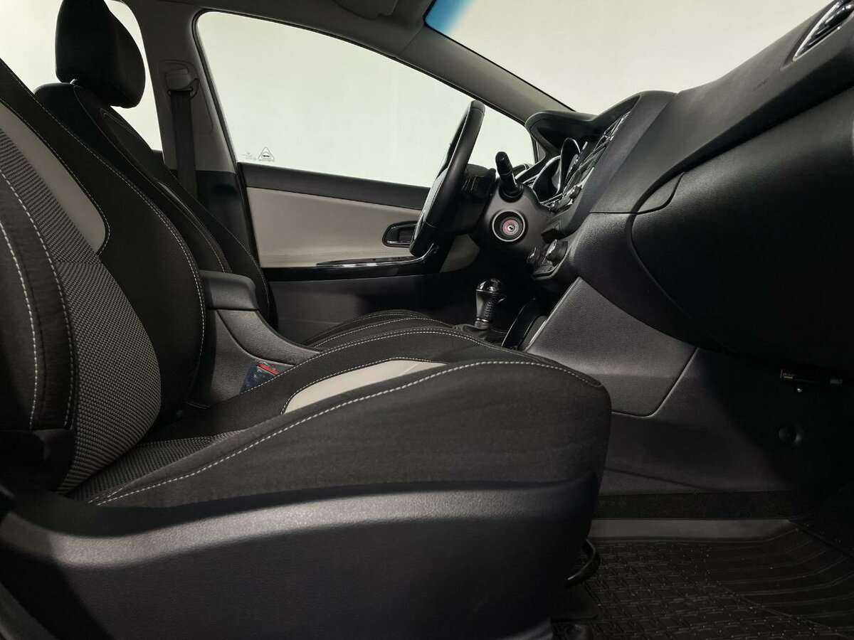 Kia Ceed с пробегом — 2015 год. Фото: #13