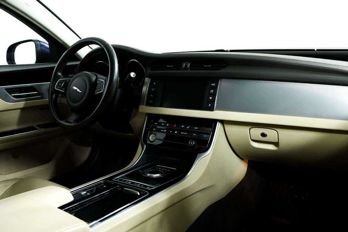 Jaguar XF с пробегом — 2016 год. Фото: #8