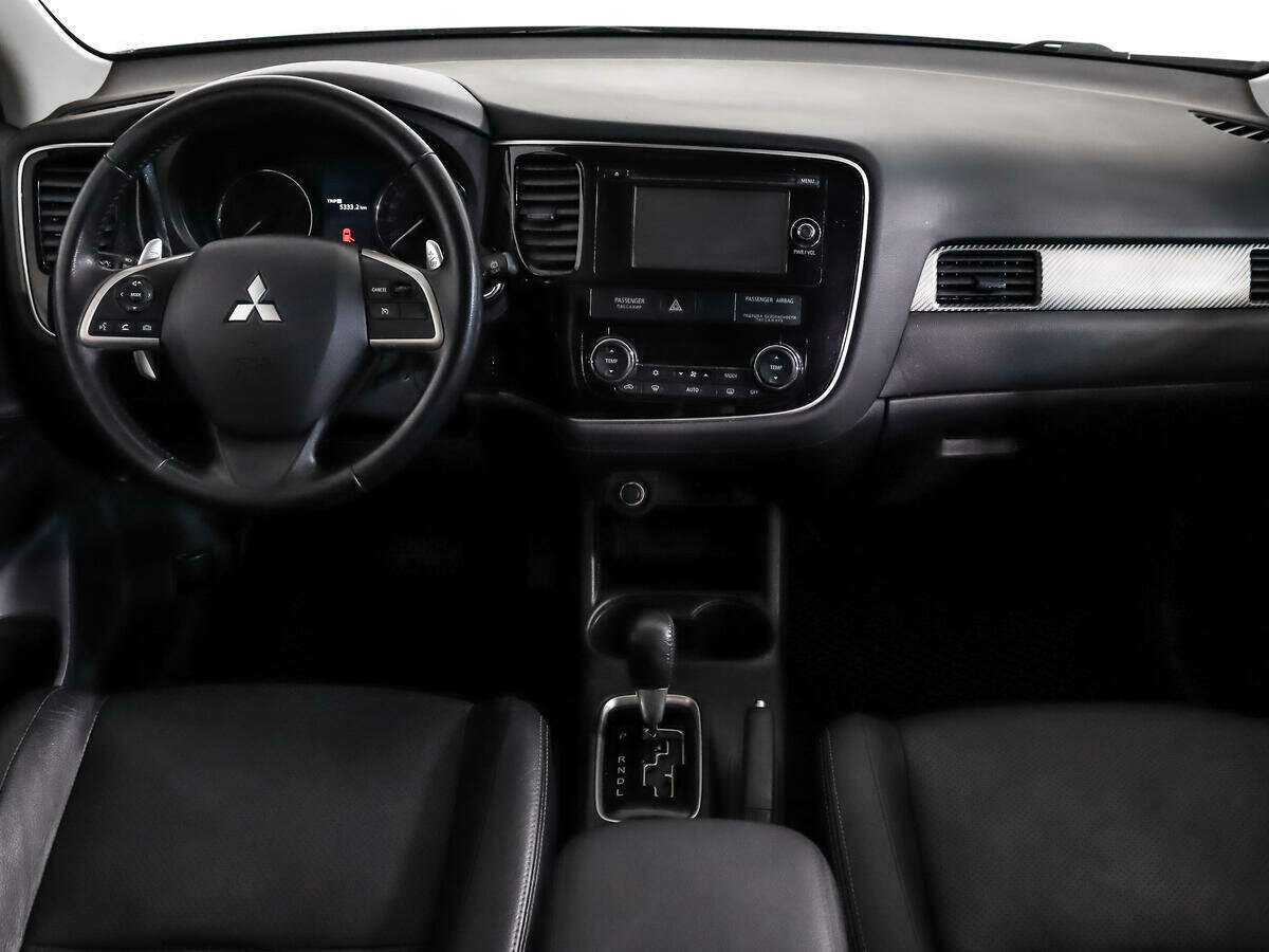 Mitsubishi Outlander с пробегом — 2013 год. Фото: #14
