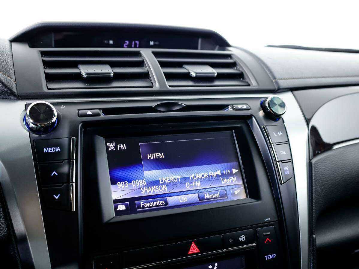 Toyota Camry с пробегом — 2016 год. Фото: #14