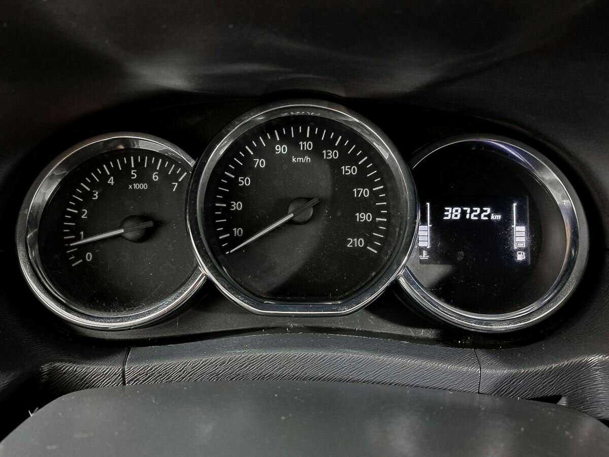 Nissan Terrano с пробегом — 2019 год. Фото: #8