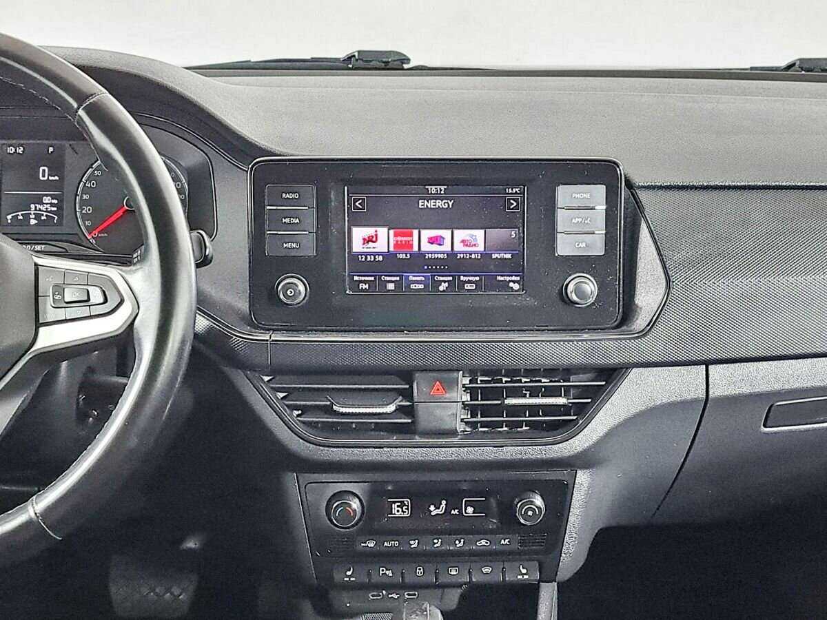 Volkswagen Polo с пробегом — 2020 год. Фото: #12