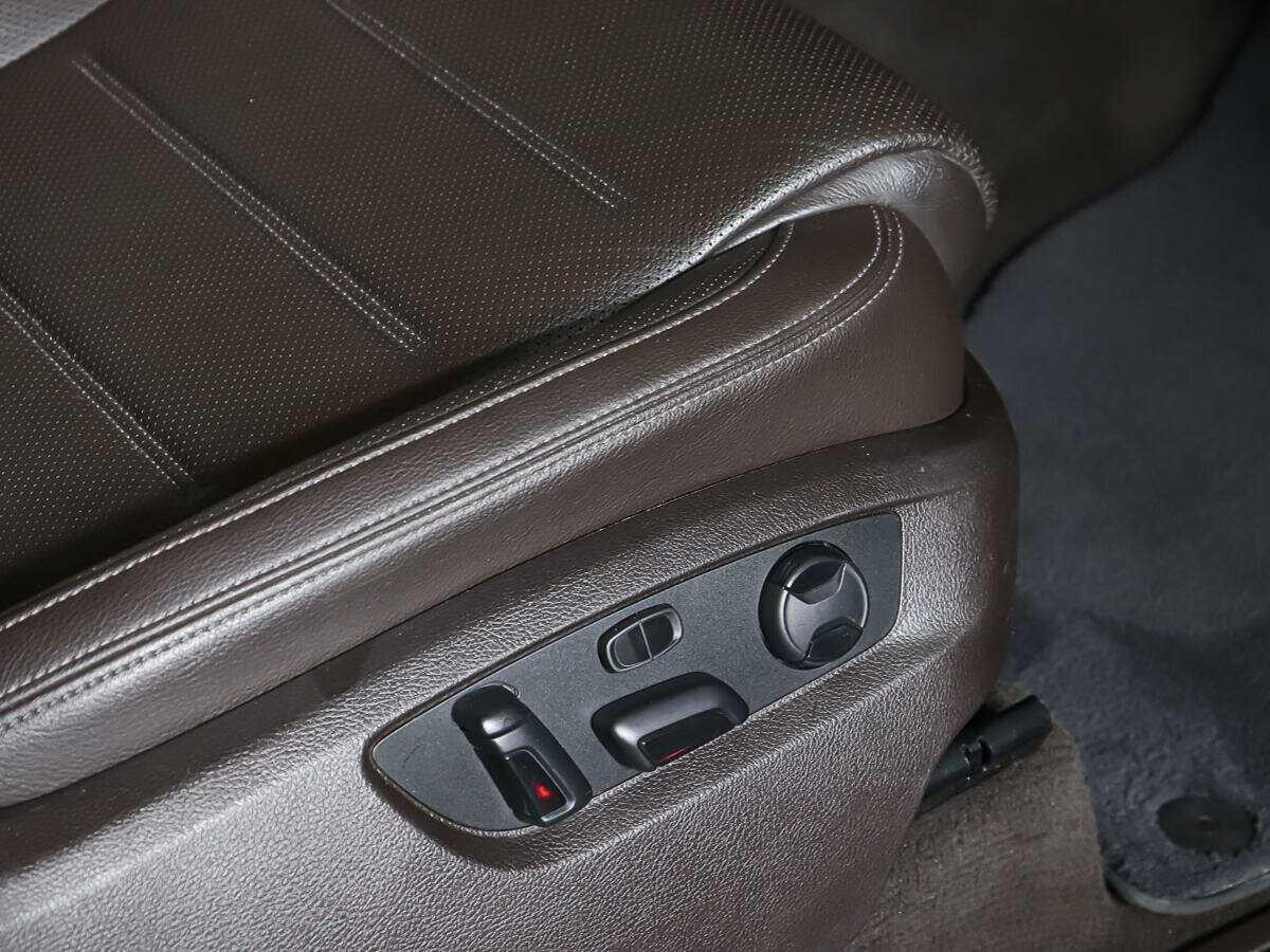 Volkswagen Touareg с пробегом — 2013 год. Фото: #15