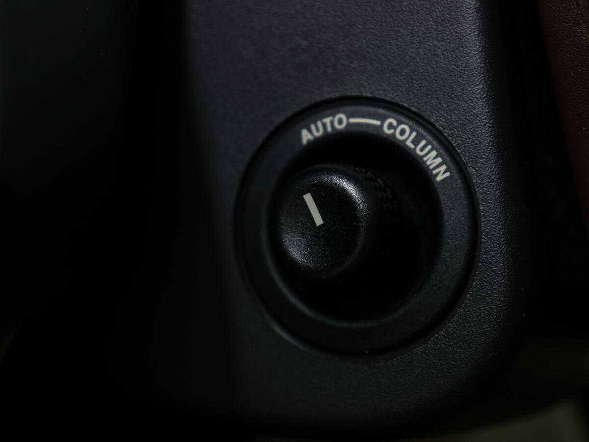 Jaguar XJ с пробегом — 2014 год. Фото: #28