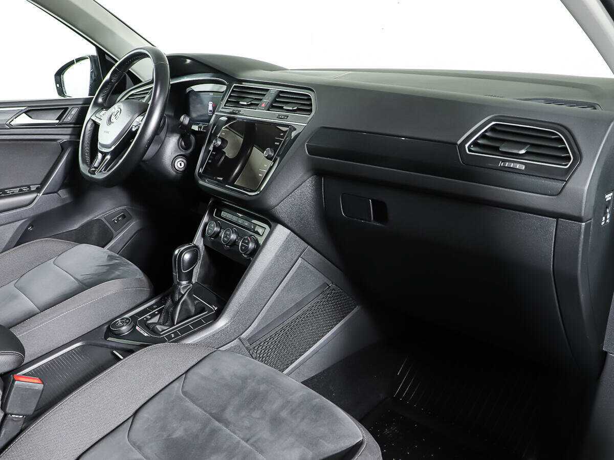 Volkswagen Tiguan с пробегом — 2018 год. Фото: #8