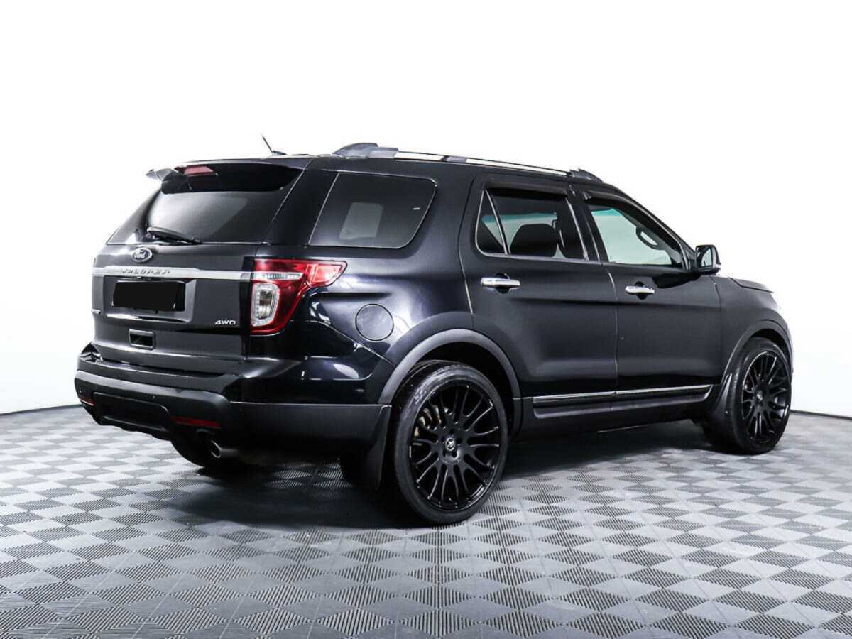 Ford Explorer с пробегом — 2013 год. Фото: #4