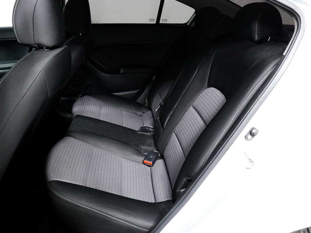 Kia Cerato с пробегом — 2014 год. Фото: #11