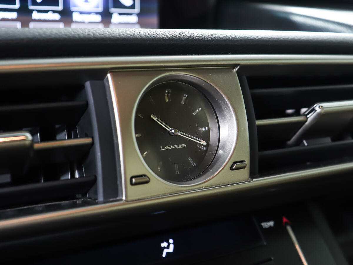 Lexus IS с пробегом — 2013 год. Фото: #19