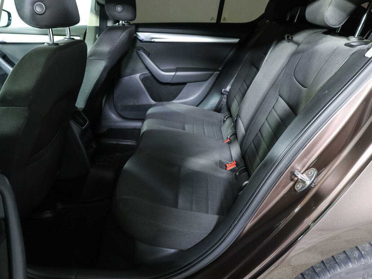 Skoda Octavia с пробегом — 2014 год. Фото: #9