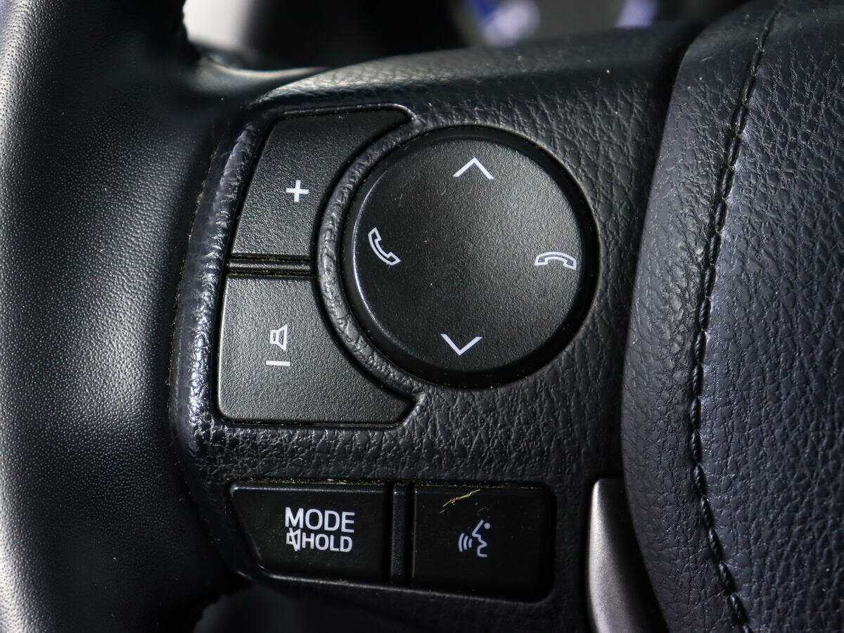 Toyota RAV4 с пробегом — 2018 год. Фото: #20