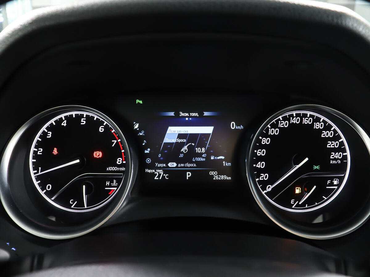 Toyota Camry с пробегом — 2019 год. Фото: #13