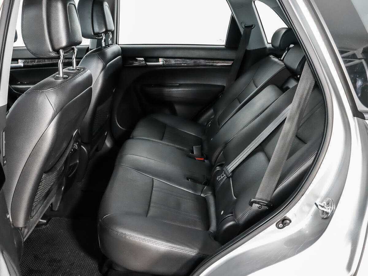 Kia Sorento с пробегом — 2014 год. Фото: #10