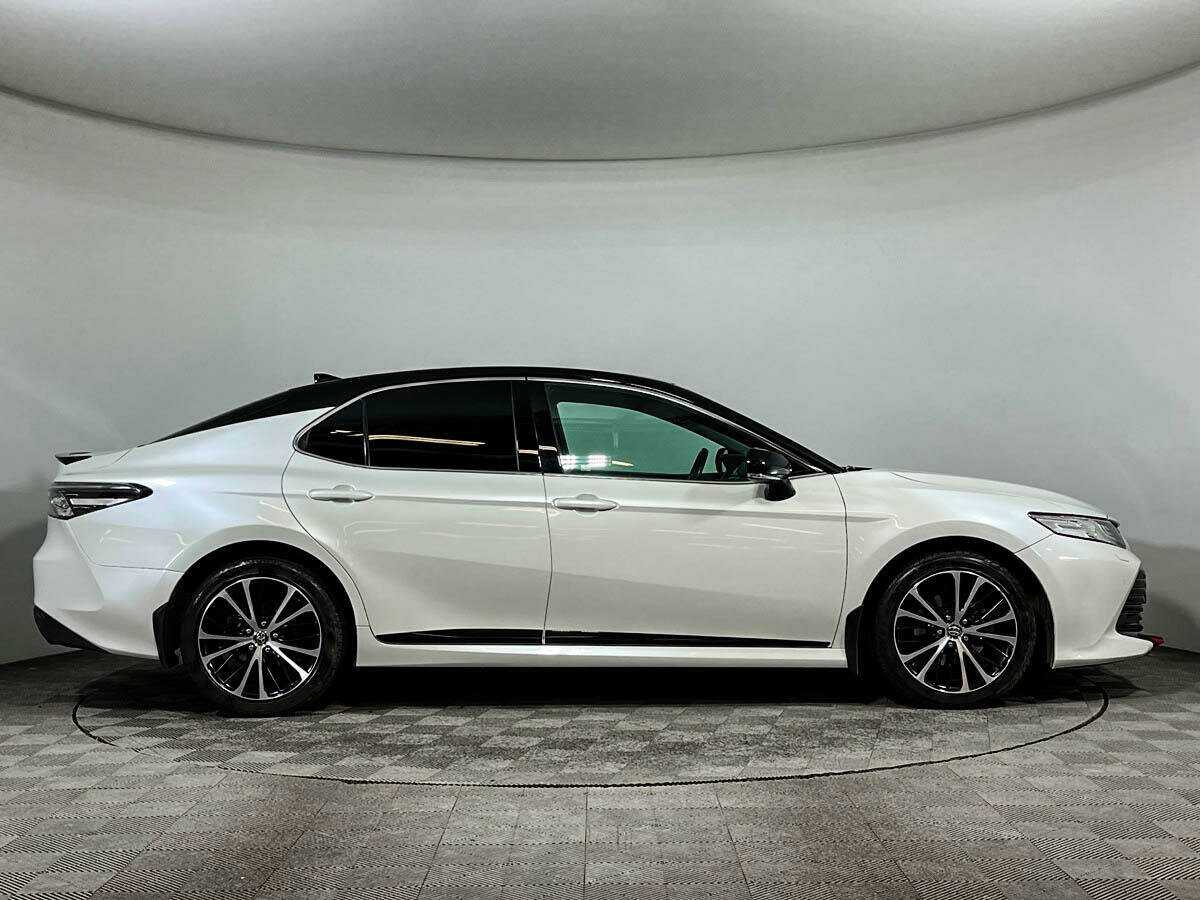 Toyota Camry с пробегом — 2020 год. Фото: #3
