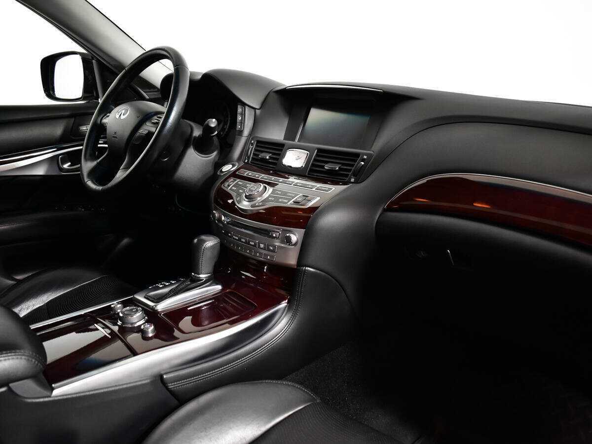 Infiniti Q70 с пробегом — 2014 год. Фото: #4