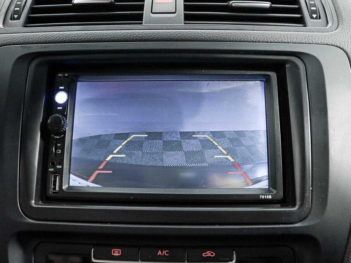 Volkswagen Jetta с пробегом — 2012 год. Фото: #14