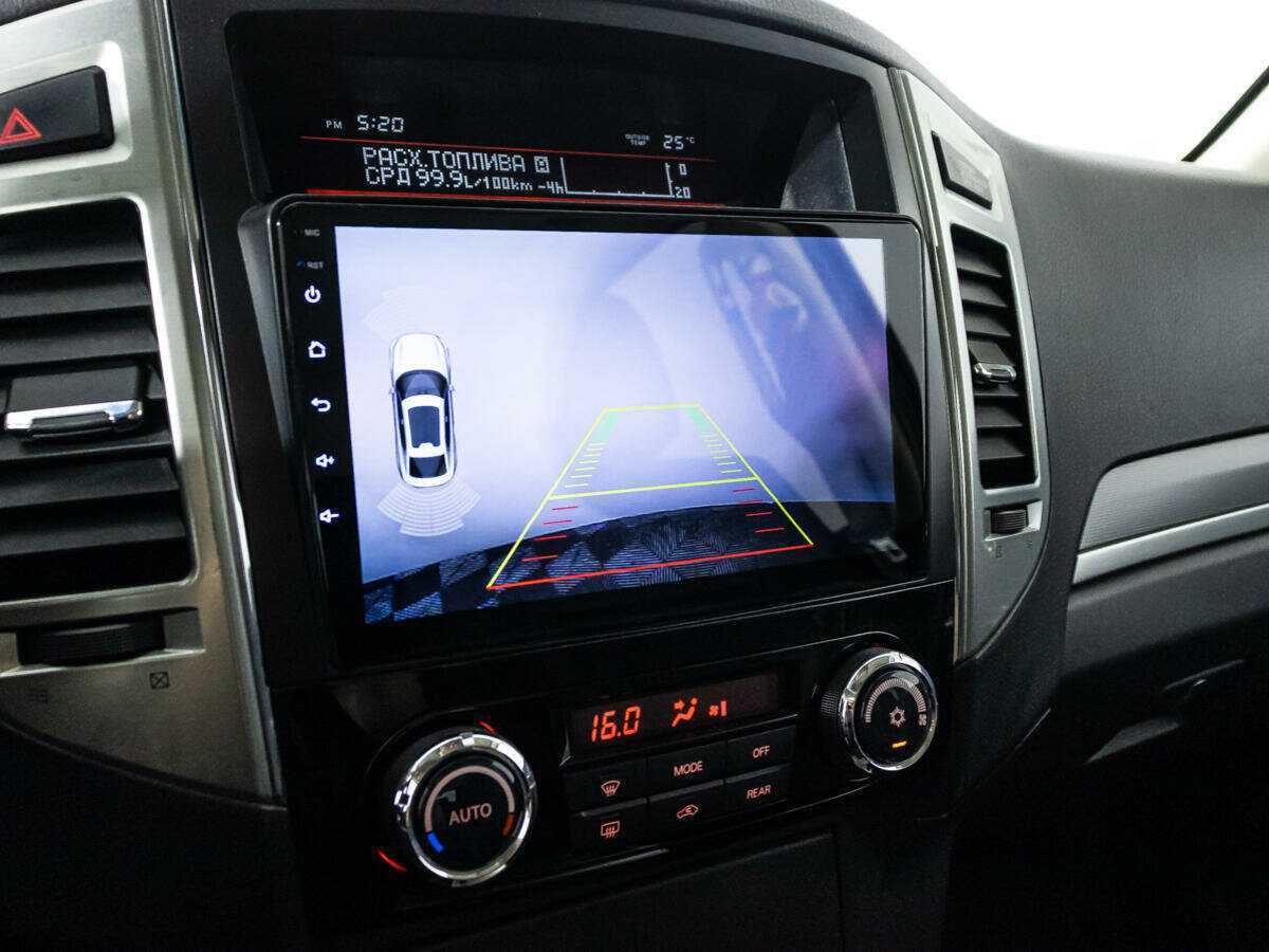 Mitsubishi Pajero с пробегом — 2015 год. Фото: #15