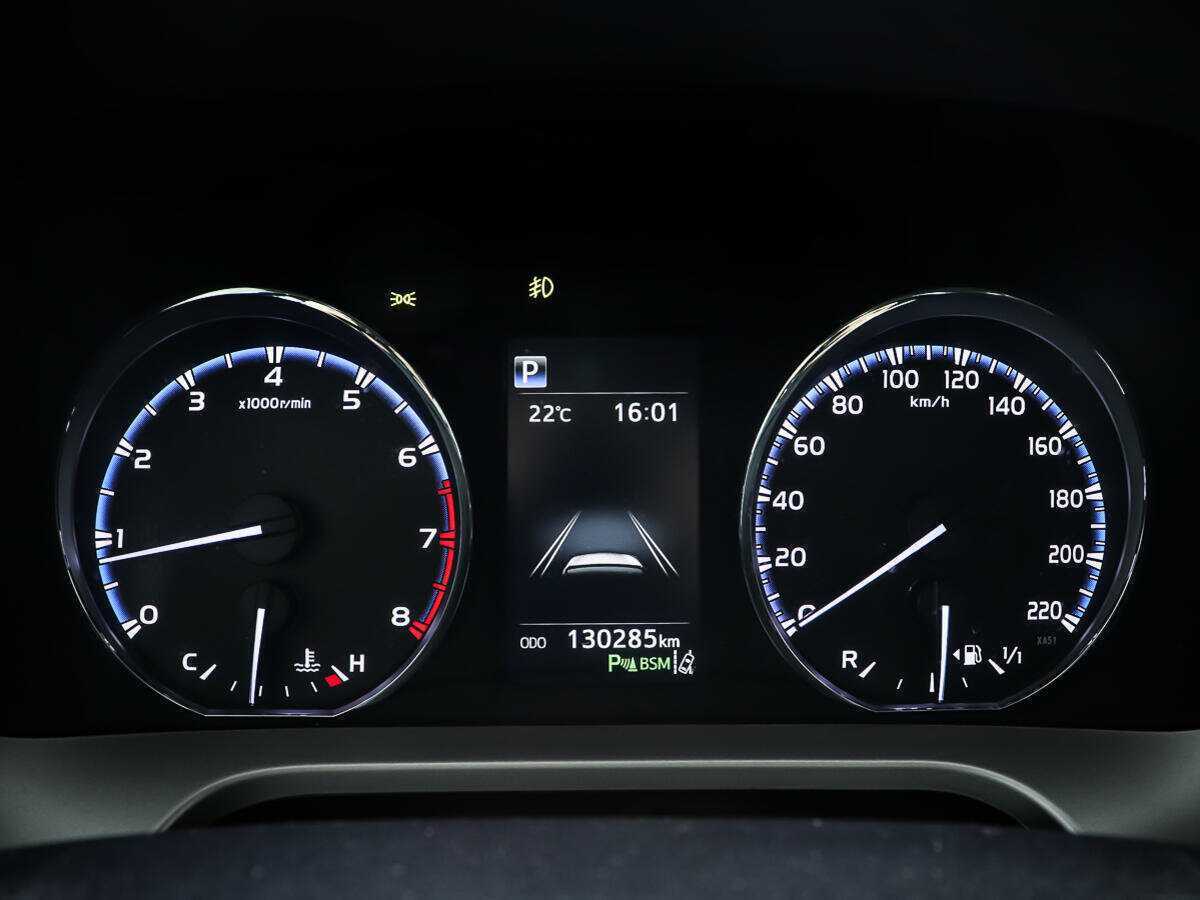 Toyota RAV4 с пробегом — 2018 год. Фото: #12