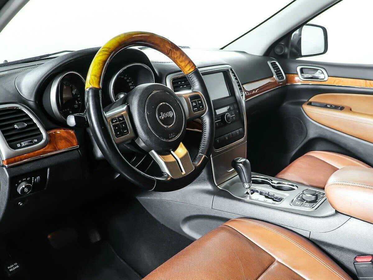 Jeep Grand Cherokee с пробегом — 2012 год. Фото: #13