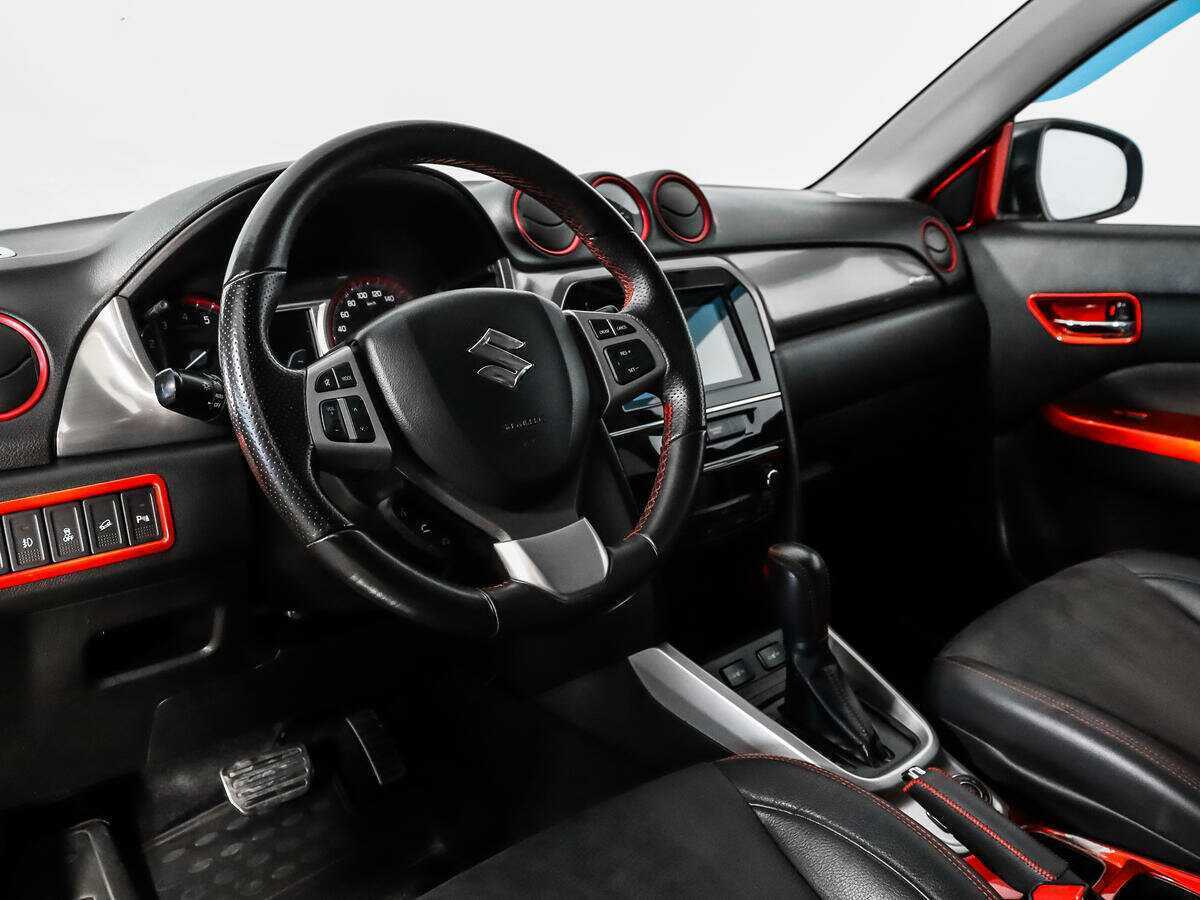 Suzuki Vitara с пробегом — 2017 год. Фото: #8